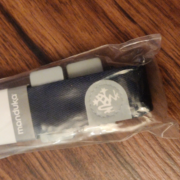 {Manduka} Navy Blue Yoga Mat Sling - Picture 4 of 5